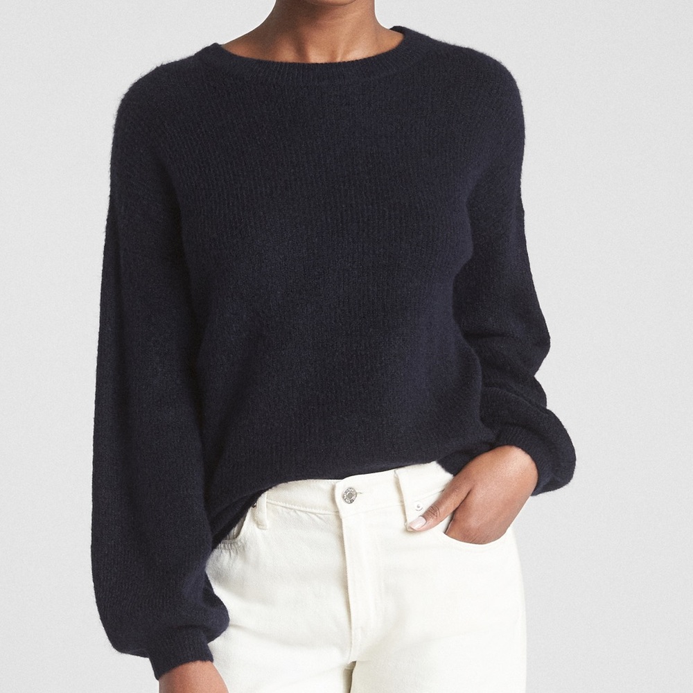BRAND NEW: Gap Blouson Sleeve Pullover Sweater